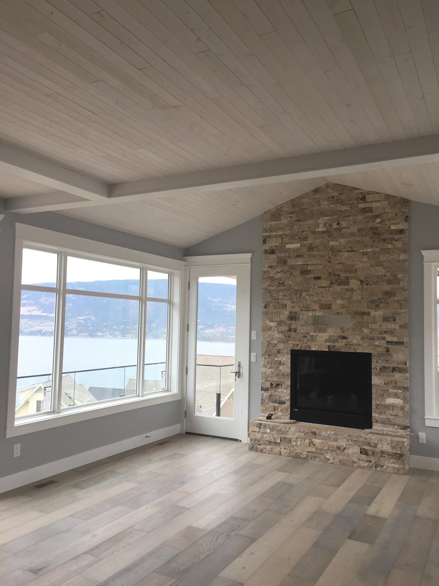 Deck with panoramic view of Okanagan Lake from La Casa